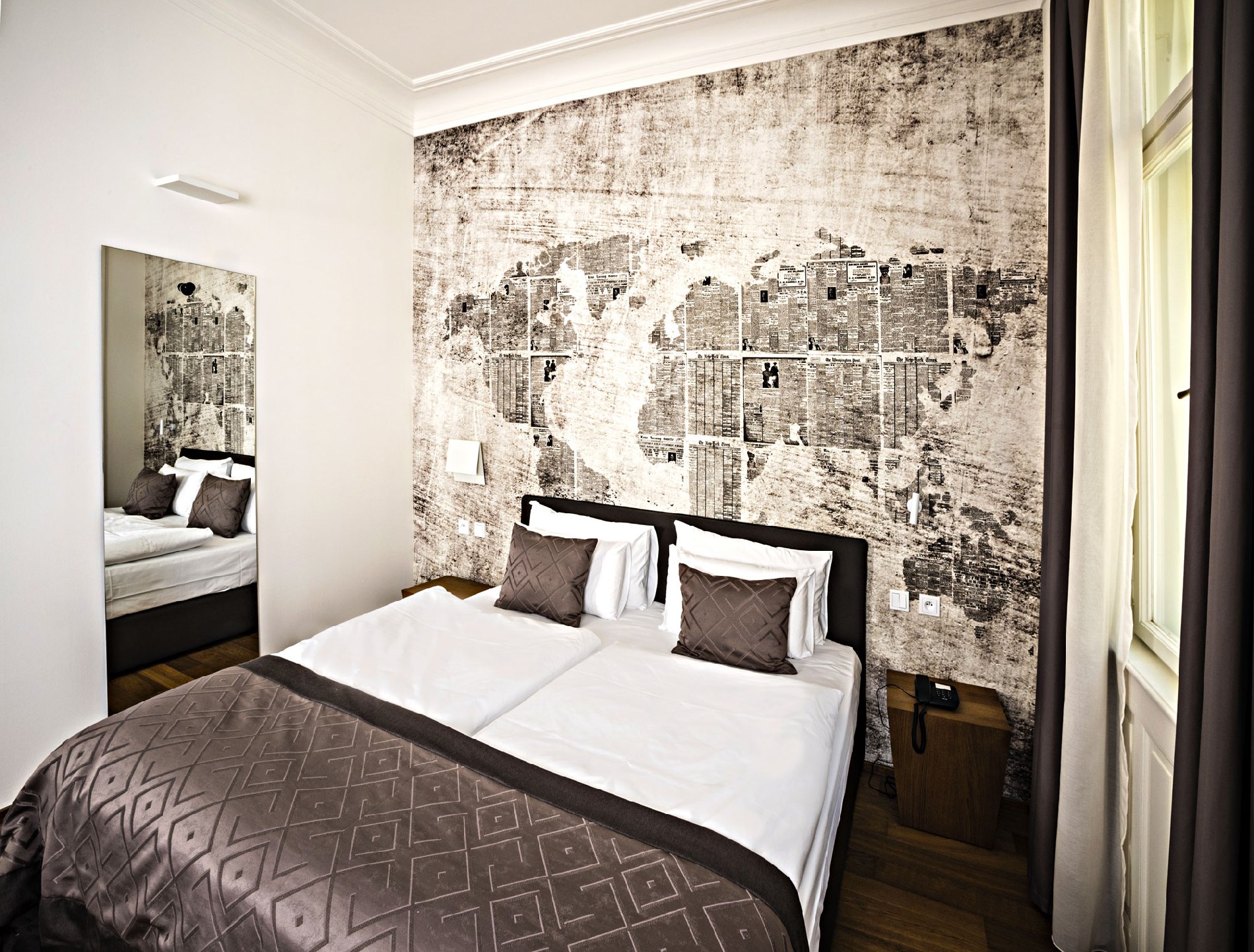 Double room shop