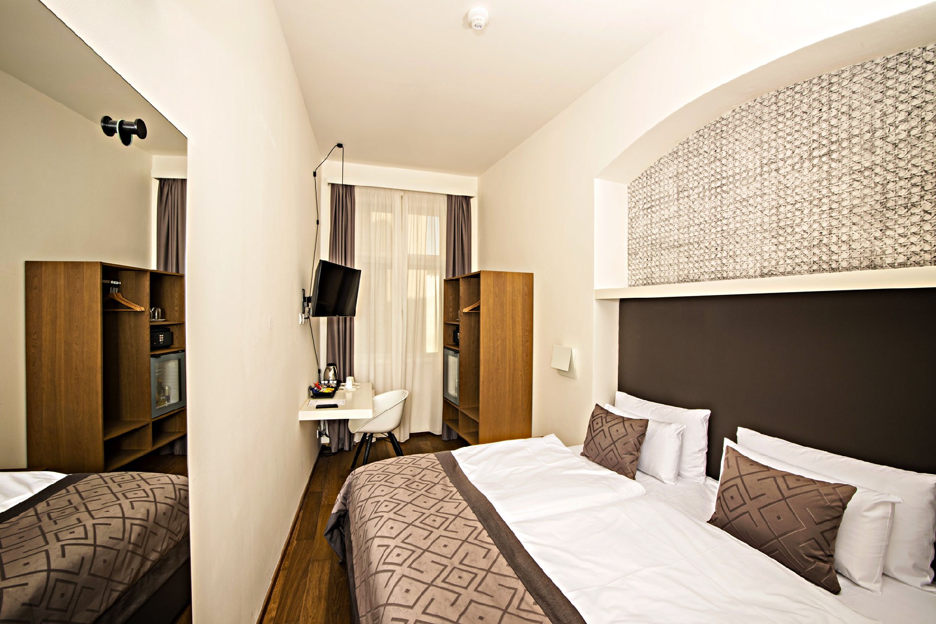 Small Single Double Room Hotel Golden Crown Prague